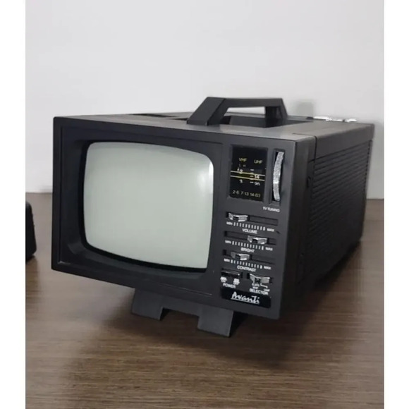 Avanti Portable TV AM FM Radio Combo with Box and Power Cable TVR-593 - Picture 7 of 11